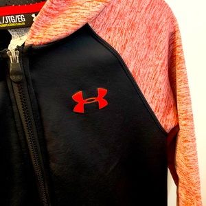 Boys Youth XL Under Armour zip up sweatshirt hoodie